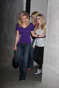 Avril goes big