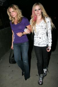 Avril goes big