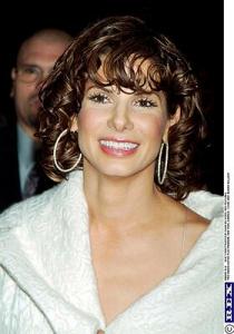 2002-12_ny-prem_12.jpg