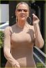 kim-khloe-kardashian-flaunt-their-curves-in-malibu-02_t1.jpg