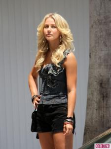 rockofagesfilmingset03_7.jpg