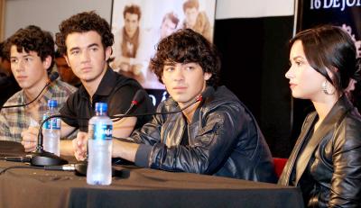 argentina_press_conference29.jpg
