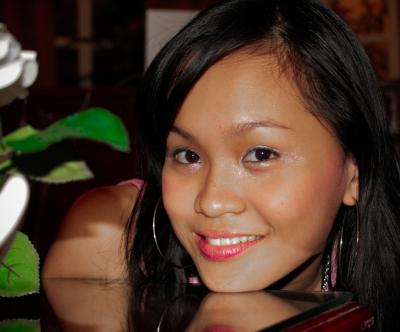 Hoop girl withn chin on table!