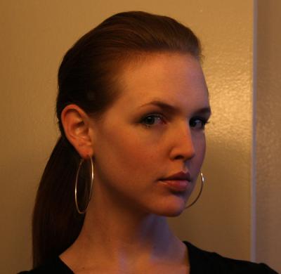 Ponytail uncovers hoops!