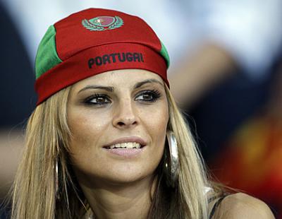 Hoop woman from the Portuguese Republic