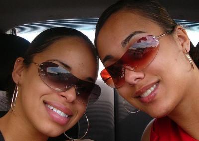 2 x hoops, 2 x sun glasses, 1 x car!