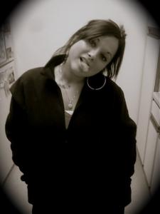 Large Hoops on Erin 02