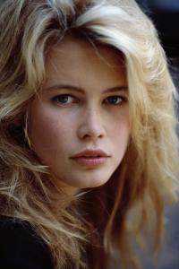 Claudia Schiffer in hoops