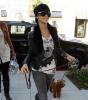 Click to view rihanna_15_t1.jpg