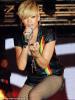 Click to view rihanna_t1_3.jpg