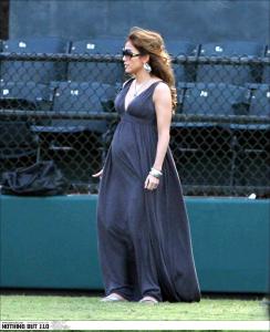 pregnant_hq03.jpg