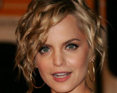 Mena Suvari