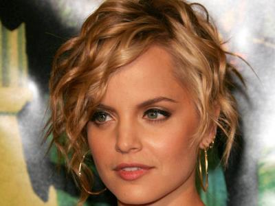 Mena Suvari