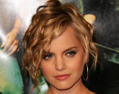 Mena Suvari
