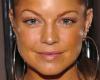 Click to view fergie_013_t1.jpg